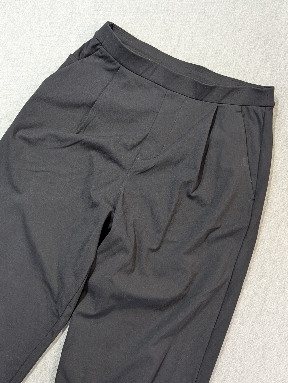 Lululemon Daydrift Pleated Relaxed Fit 30" Size Small